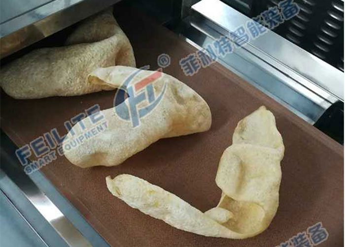豬皮膨化微波烘干燥設(shè)備成功交付,非油炸更健康 豬皮膨化微波烘干燥設(shè)備成功交付,非油炸更健康